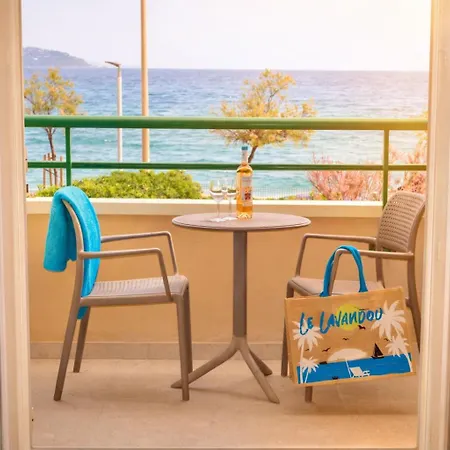 Kaliope شقة فندقية 4*